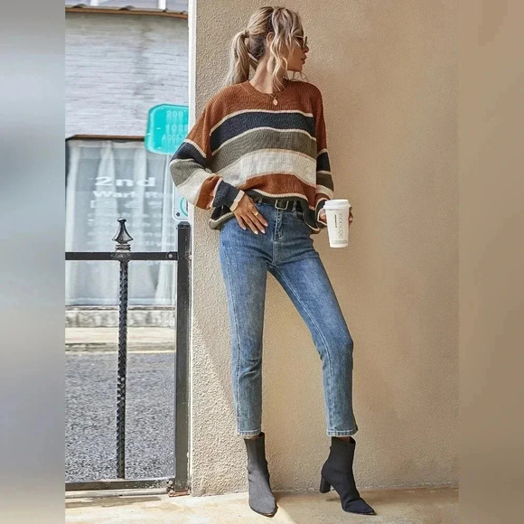 Striped Pattern Oversized Sweater - Picture 4 of 5